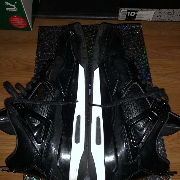 Jordan 4s - Picture 6 of 6